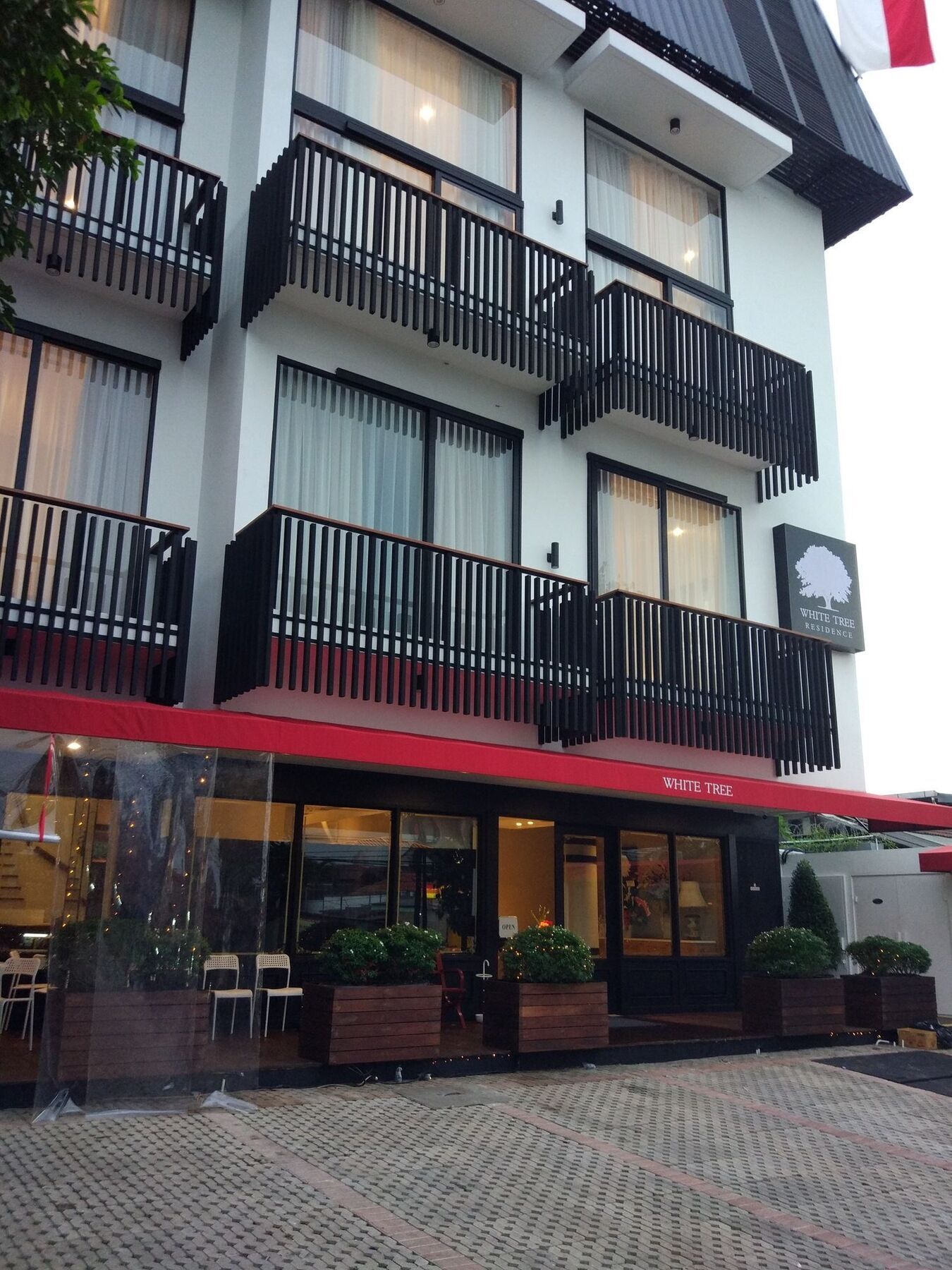 White Tree Residence Jakarta Exterior photo